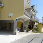 Tonka * Pakostane