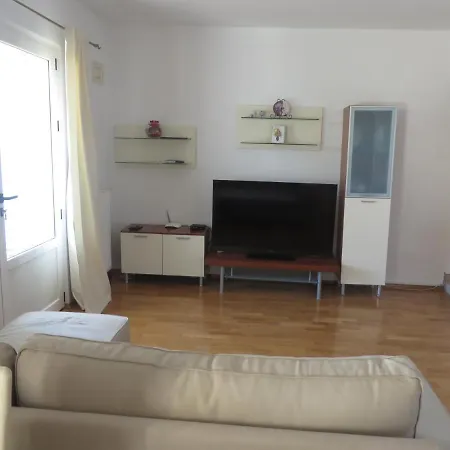 Apartment Tonka *