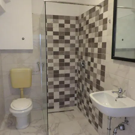 Tonka Apartment *