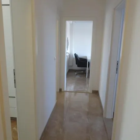 Tonka Apartment *