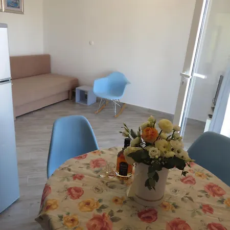 Tonka Apartment *