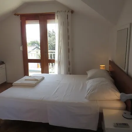 Tonka Apartment *