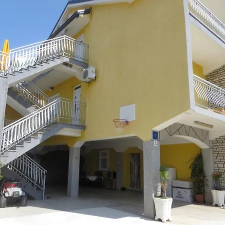 Tonka Apartmán *