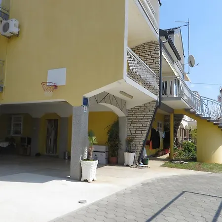 Tonka * Pakoštane