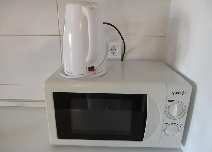 Tonka Пакоштане